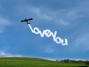 Plane says I love you